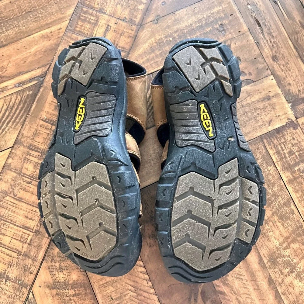 Keen Newport Sandals 9.5 Mens Leather Waterproof Fisherman Brown Gorpcore Hiking